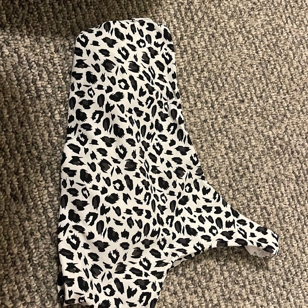 One shoulder sports bra size large